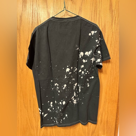 Lot of 4 Graphic Tee-shirts - Picture 9 of 9